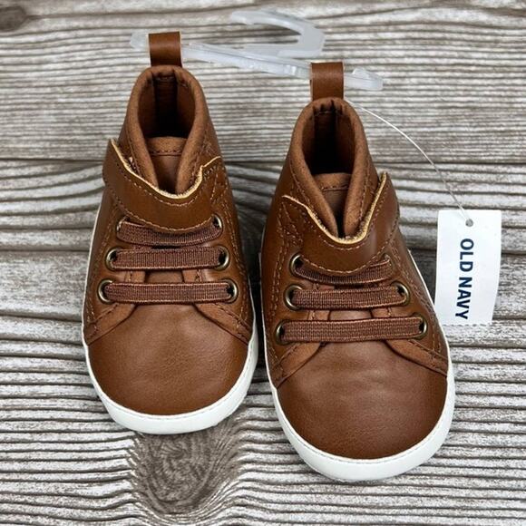Old Navy  Boys Cognac Brown Crib Style Boots Sz 0-3M - Picture 6 of 13